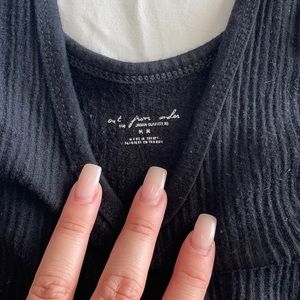 URBAN OUTFITTERS CROP TOP